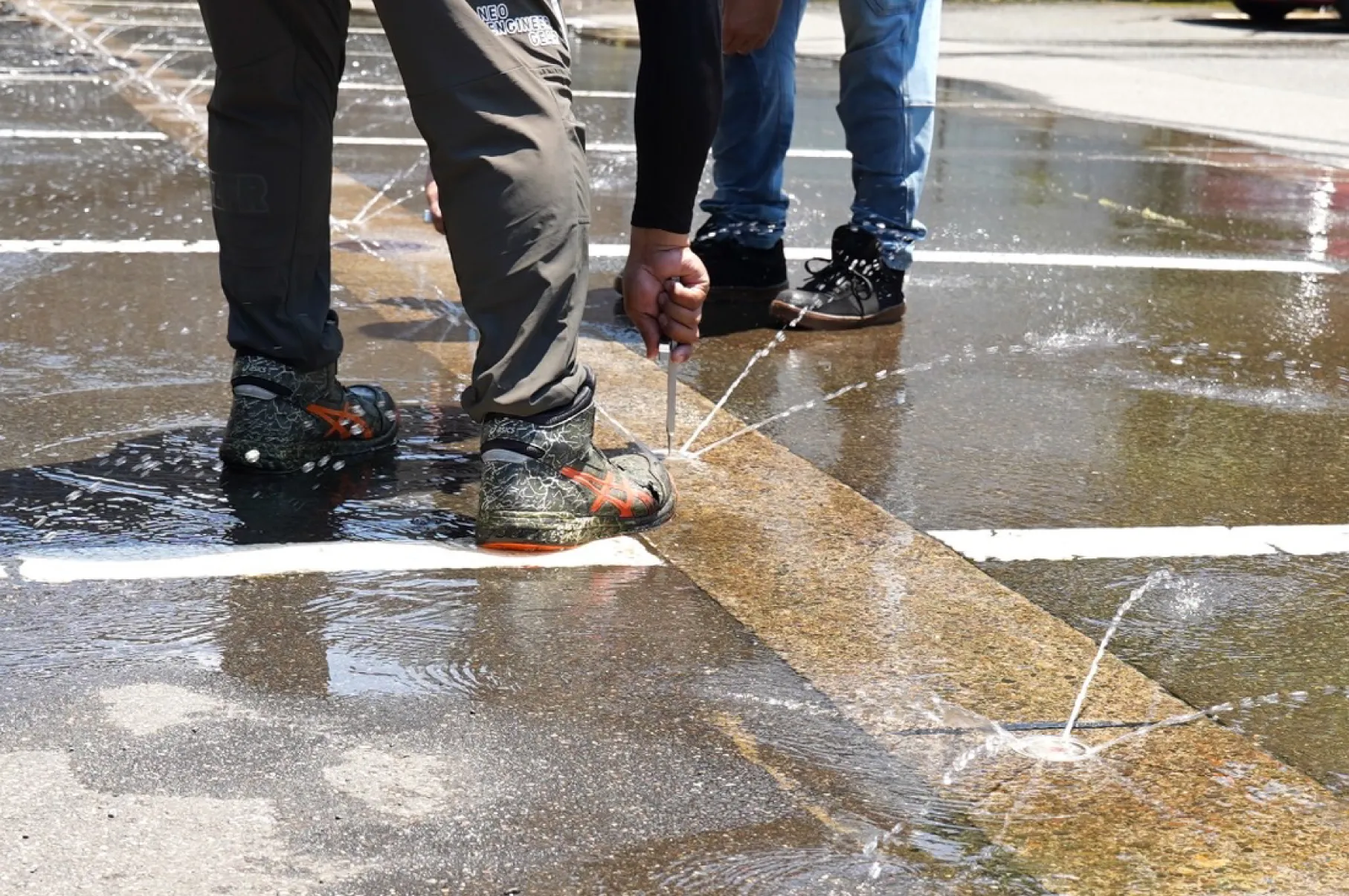 本格的な冬を前「消雪管清掃」